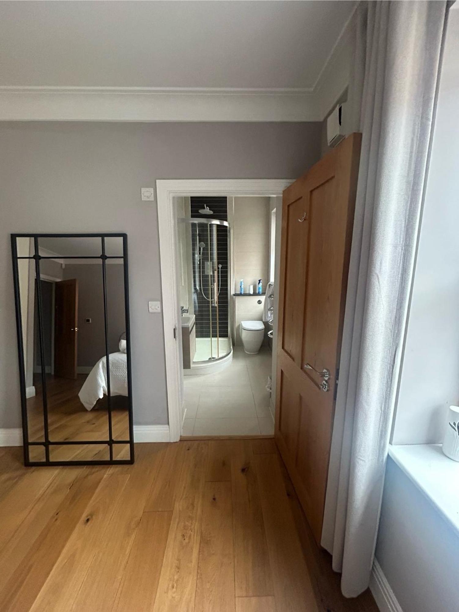 Royal Windsor Super King Ensuite - Free Parking Exterior photo