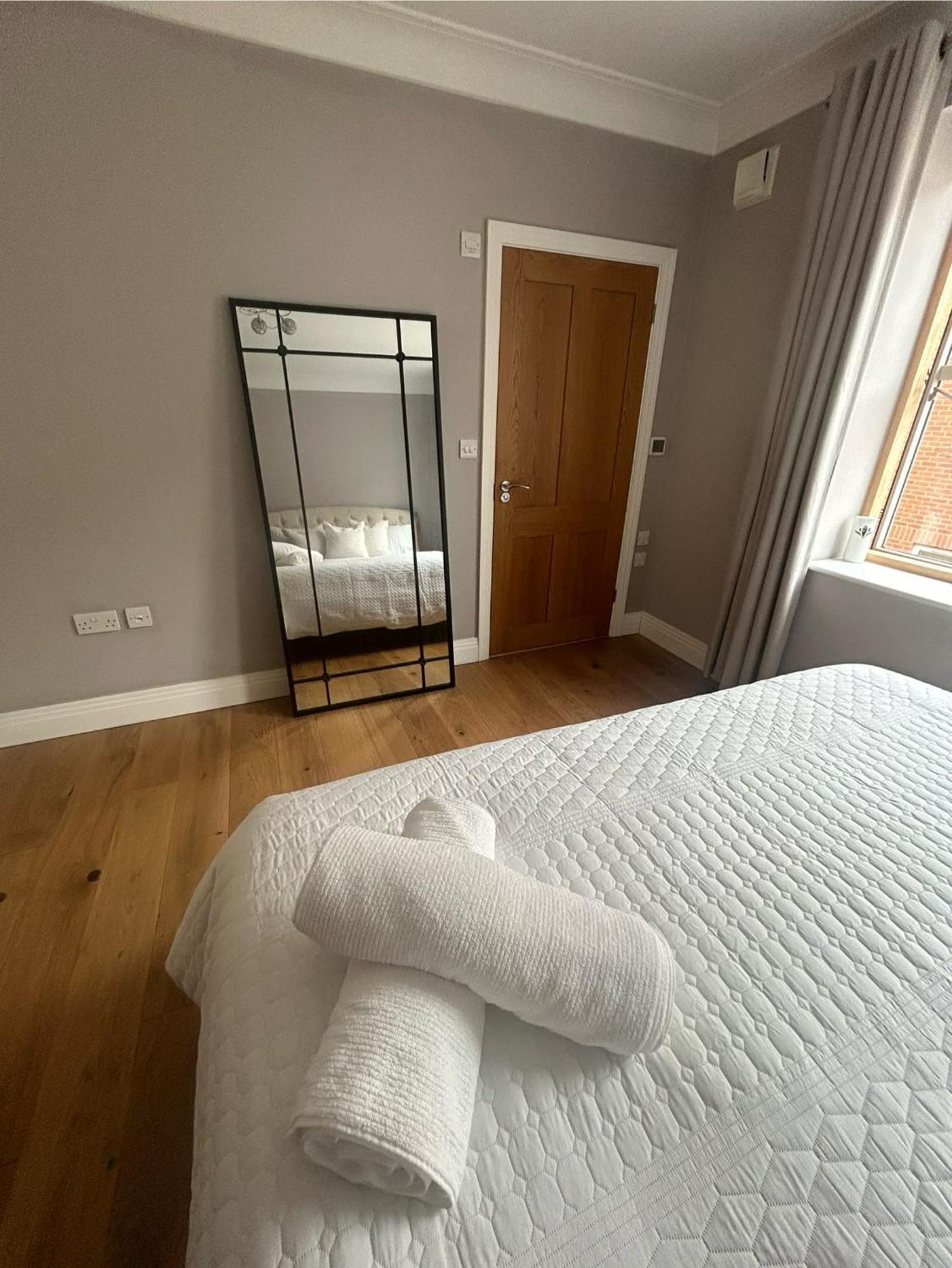 Royal Windsor Super King Ensuite - Free Parking Exterior photo